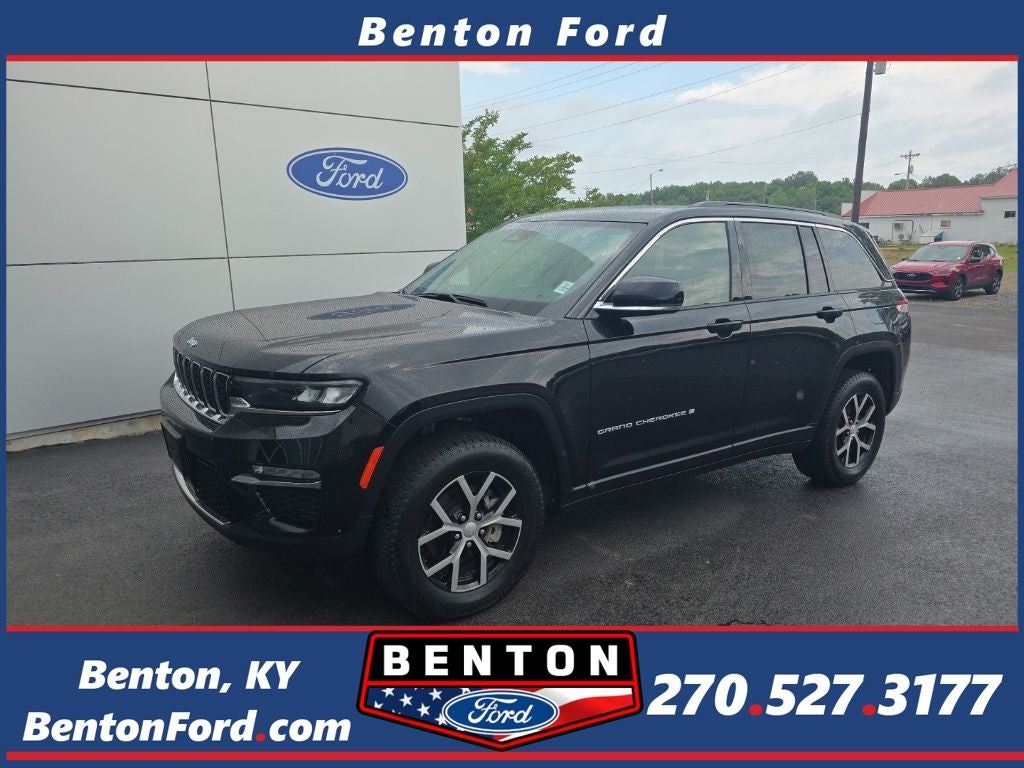 2024 Jeep Grand Cherokee Limited in Diamond Black Crystal Pearlcoat — front three-quarter view